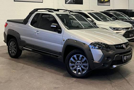 FIAT STRADA 1.8 MPI ADVENTURE CE 16V FLEX 2P MANUAL FIAT STRADA 1.8 MPI ADVENTURE CE 16V FLEX 2P MANUAL